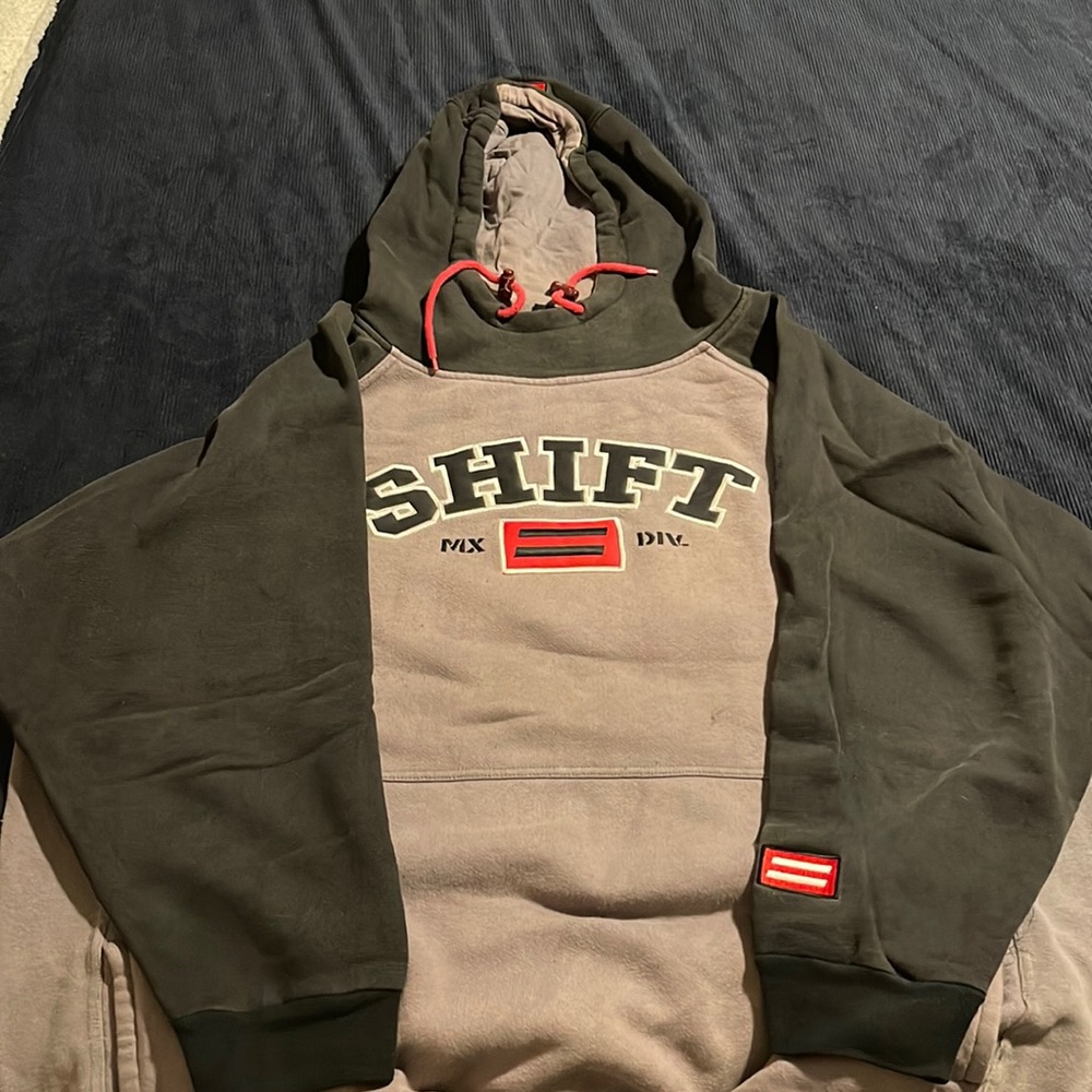 L Shift vintage racing hoodie